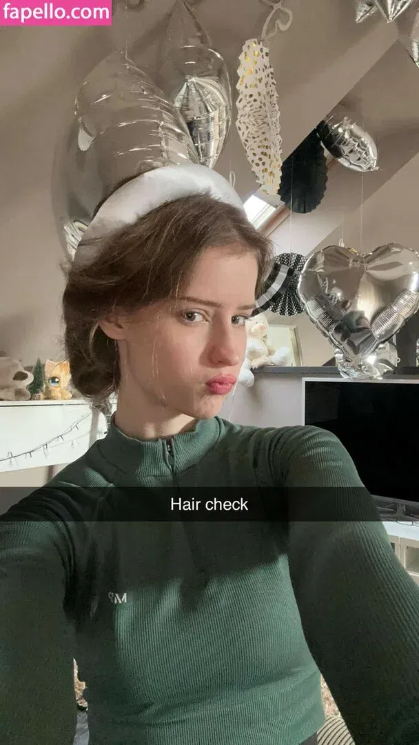 Mirra R Onlyfans Photo Gallery 