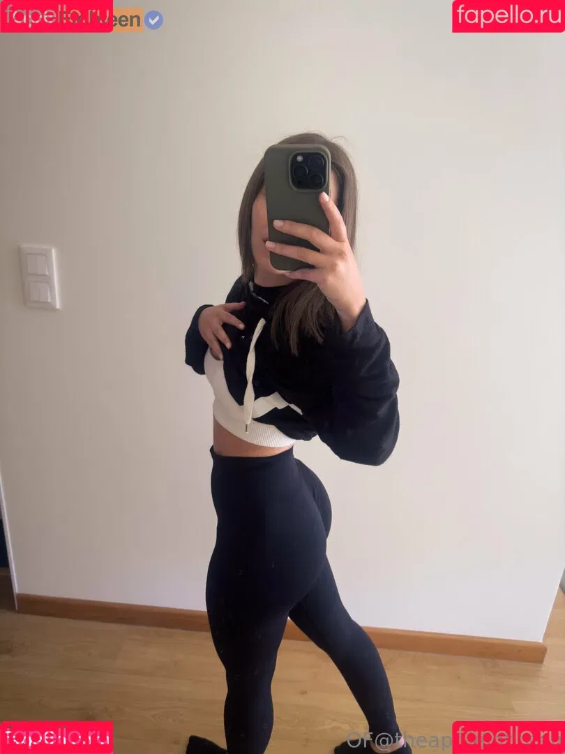 April Eighteen Onlyfans Photo Gallery 
