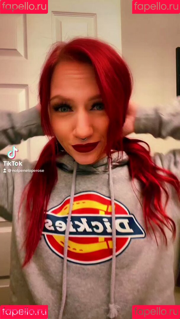 peneloperoseadams Onlyfans Photo Gallery 