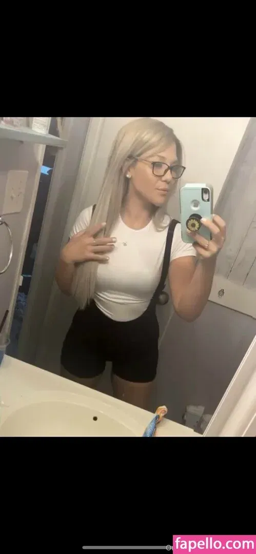 Scarlette James Onlyfans Photo Gallery 