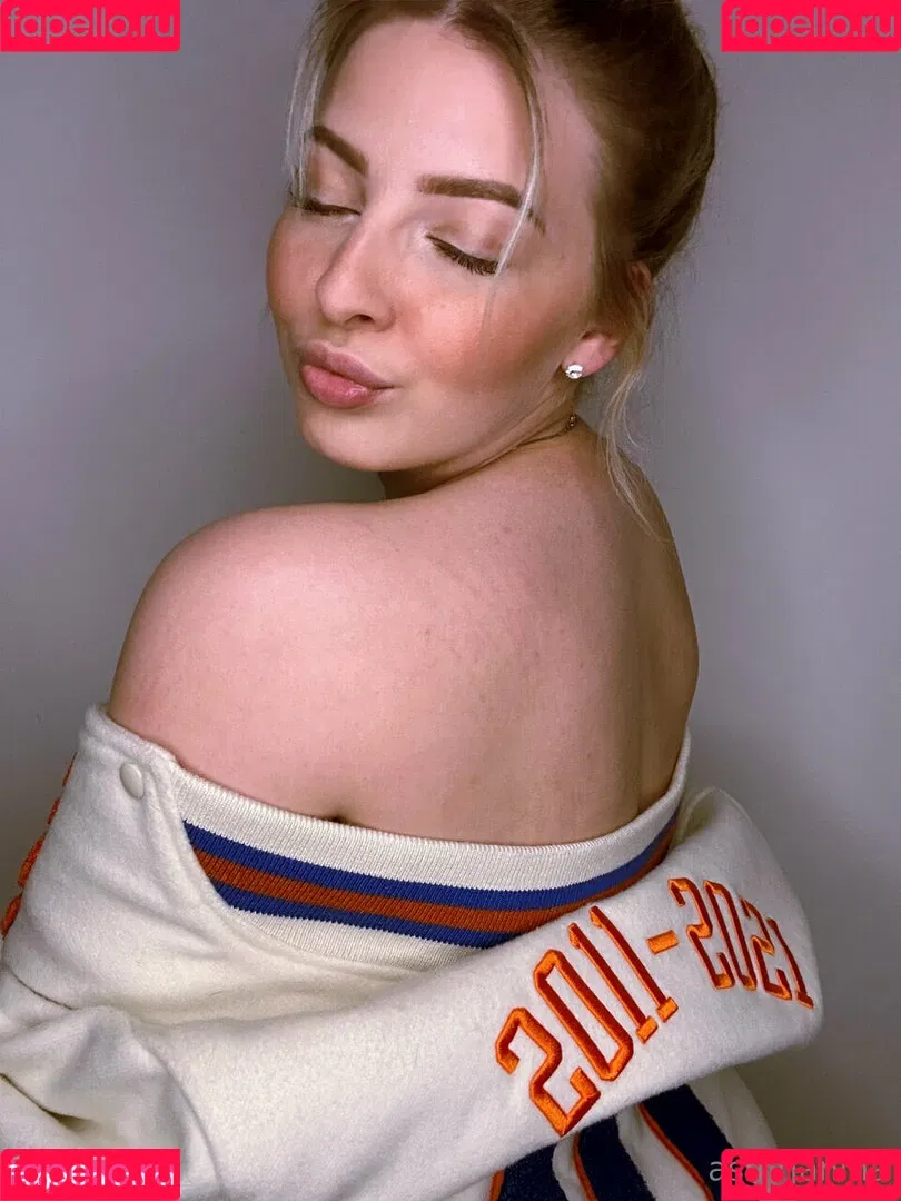 ASMR Janina Onlyfans Photo Gallery 