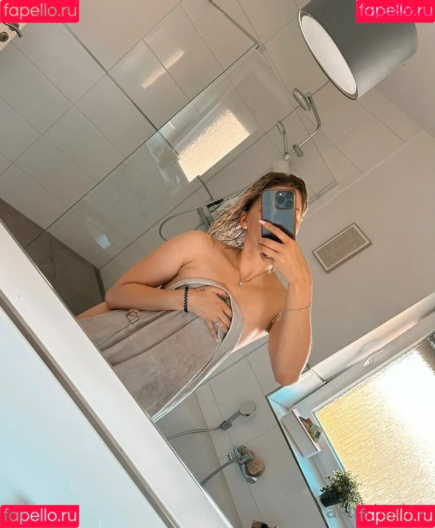 ASMR Janina Onlyfans Photo Gallery 