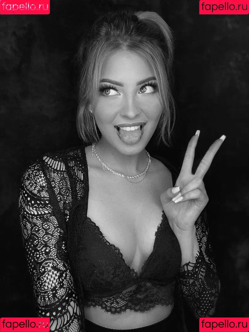ASMR Janina Onlyfans Photo Gallery 