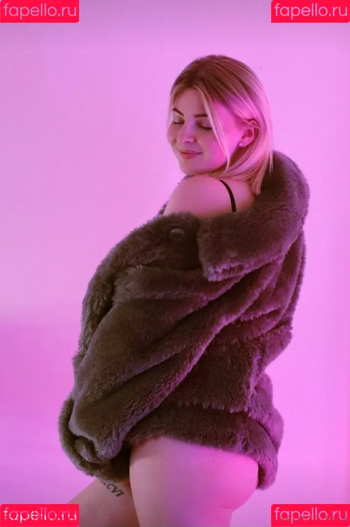 ASMR Janina Onlyfans Photo Gallery 