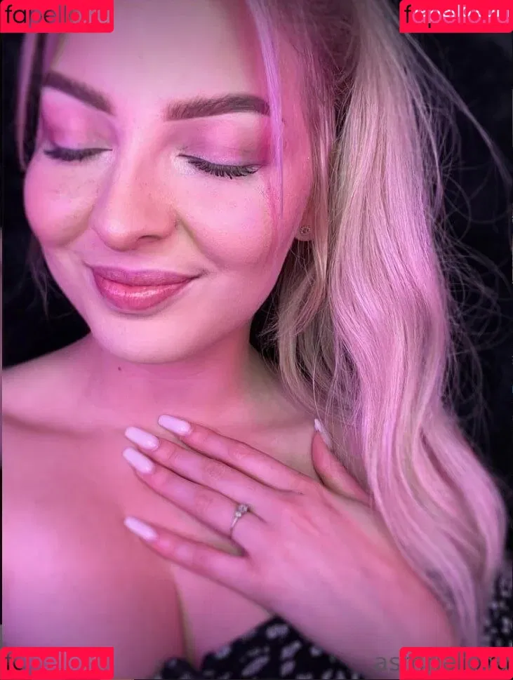 ASMR Janina Onlyfans Photo Gallery 