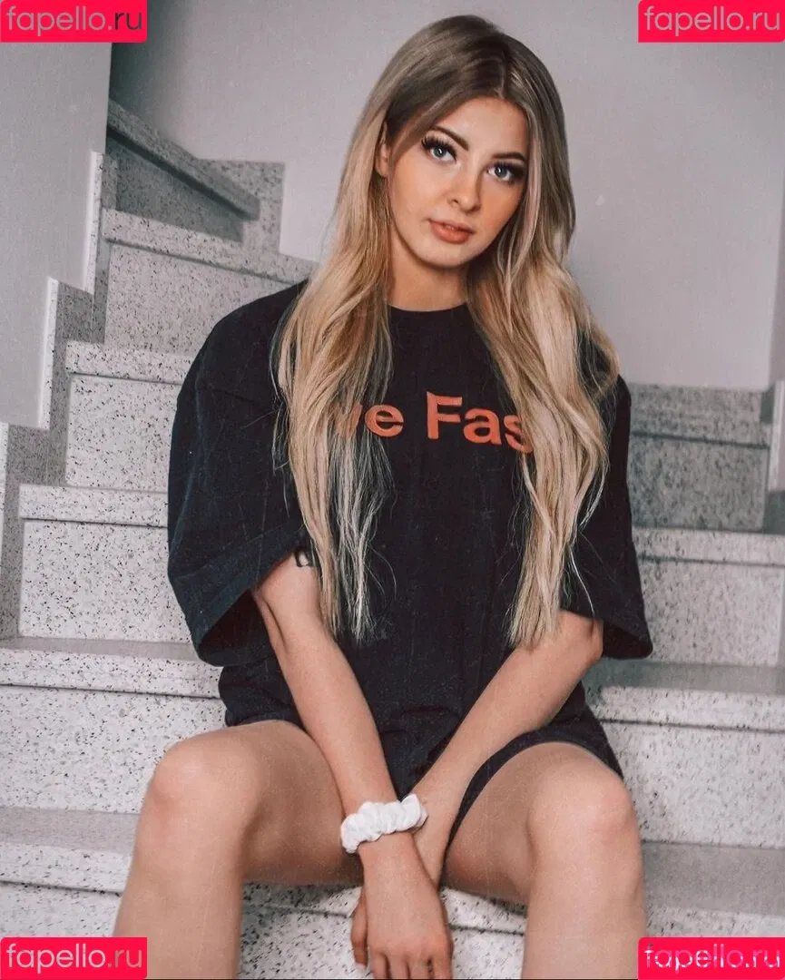 ASMR Janina Onlyfans Photo Gallery 