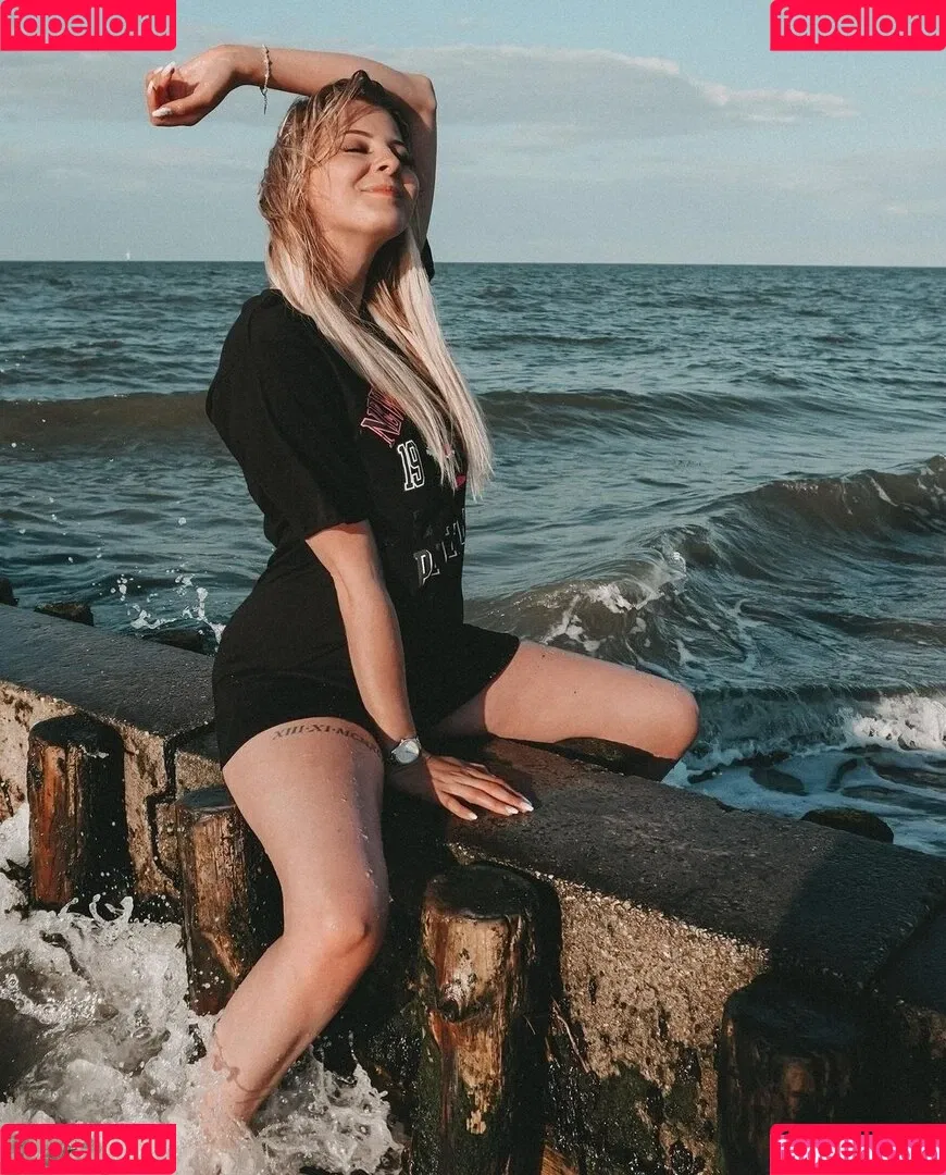 ASMR Janina Onlyfans Photo Gallery 