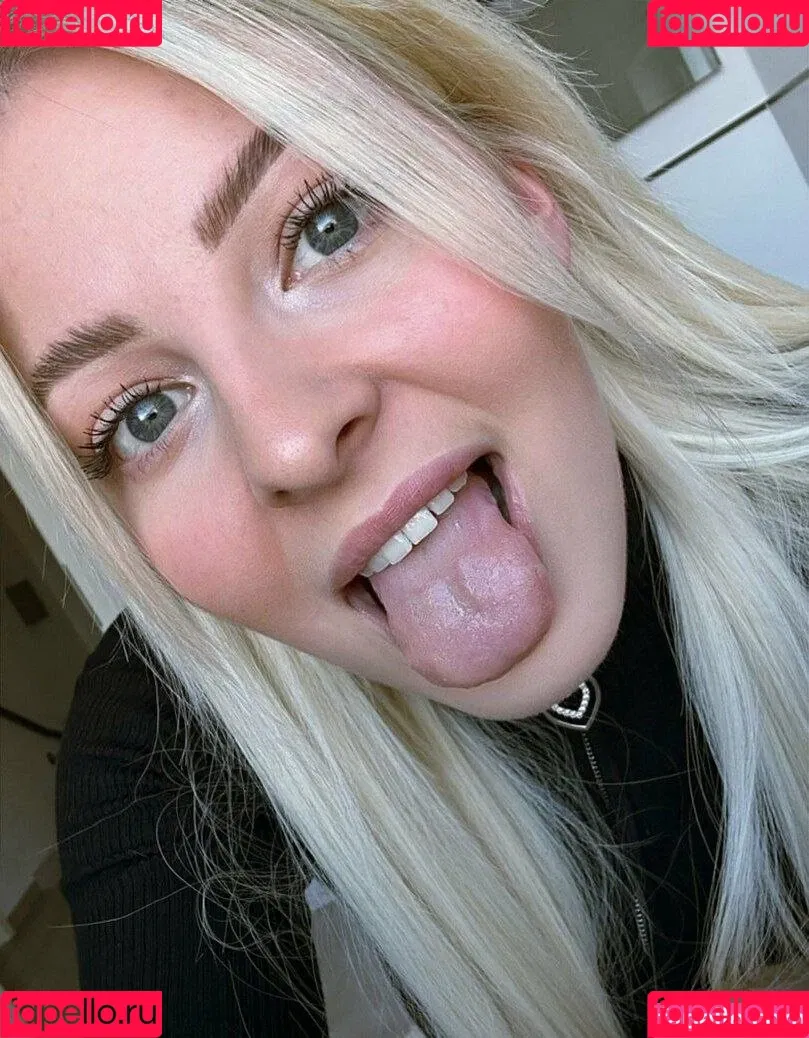 ASMR Janina Onlyfans Photo Gallery 