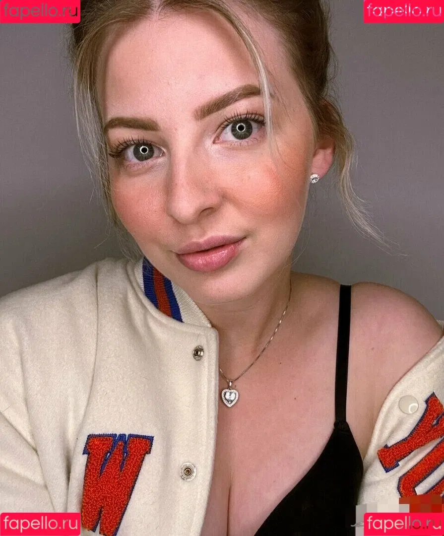 ASMR Janina Onlyfans Photo Gallery 