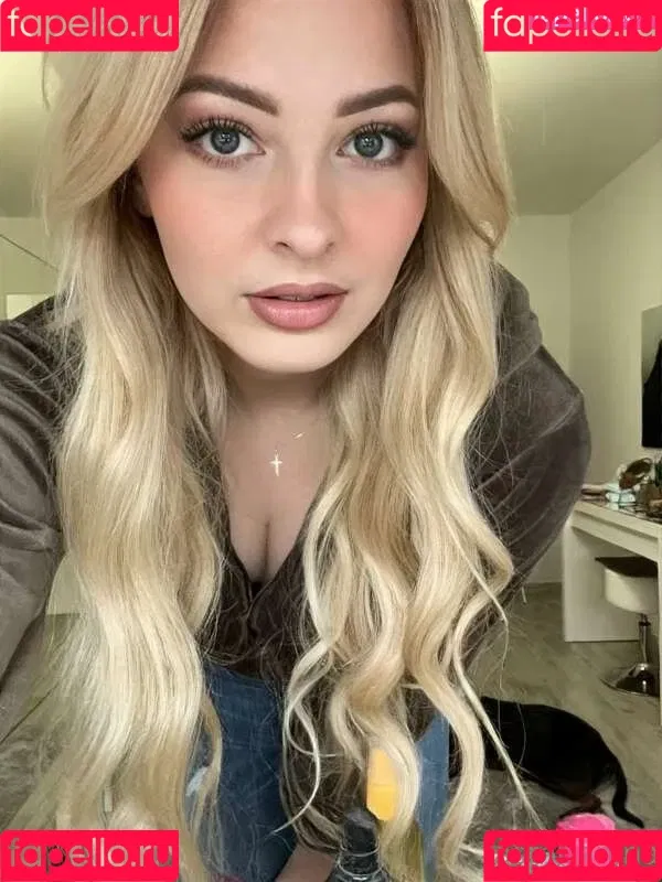 ASMR Janina Onlyfans Photo Gallery 