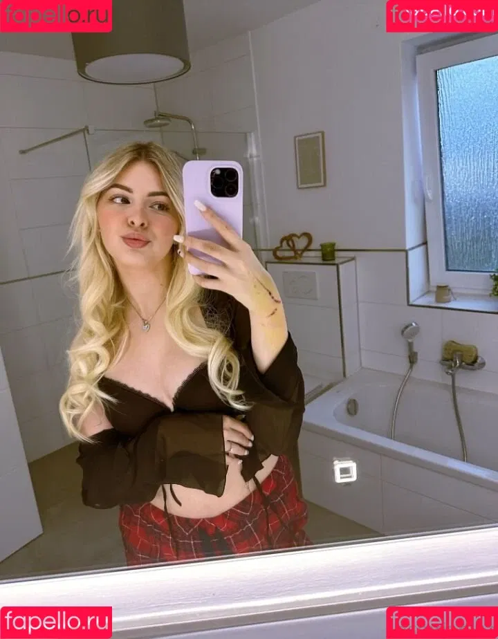 ASMR Janina Onlyfans Photo Gallery 