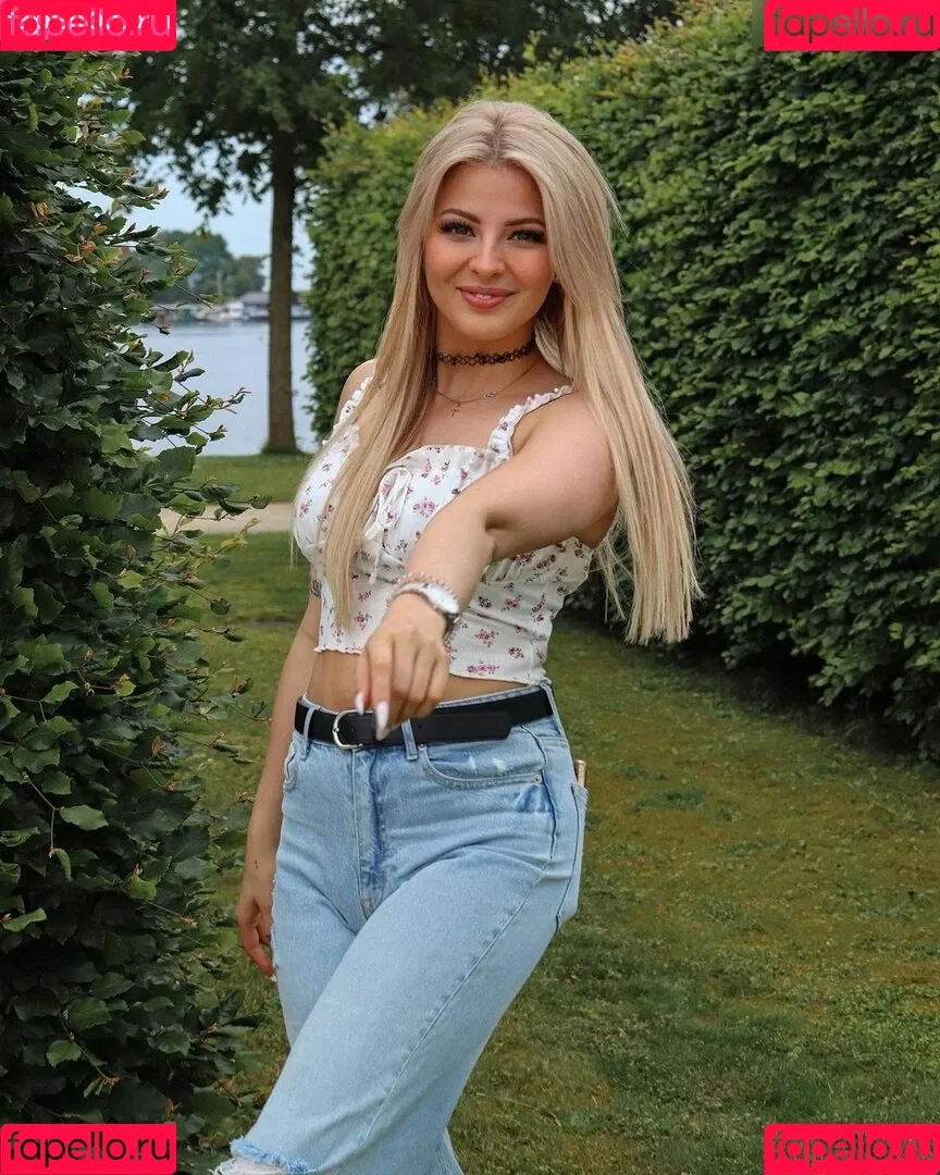 ASMR Janina Onlyfans Photo Gallery 