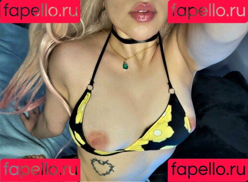 melowo.owo Onlyfans Photo Gallery 