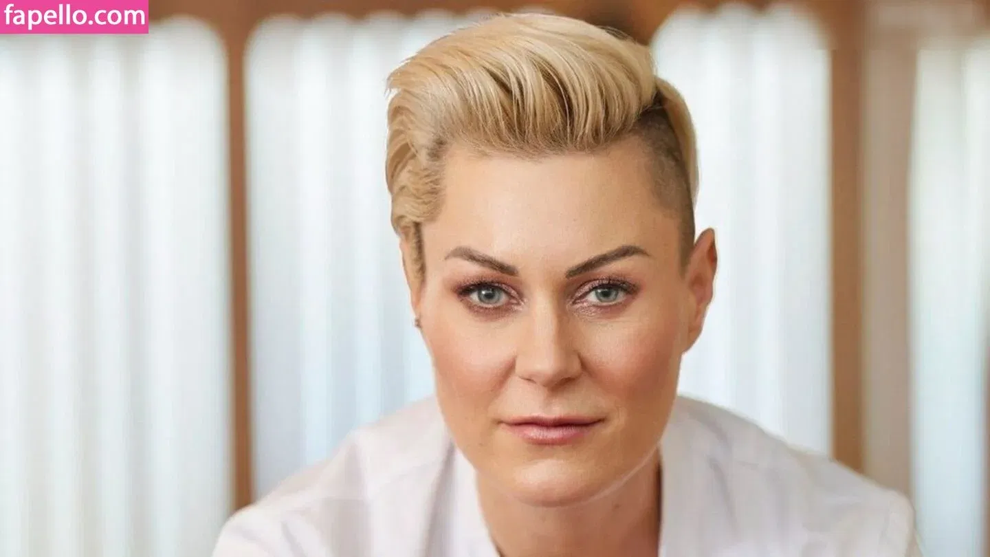 Doc Caro Onlyfans Photo Gallery 