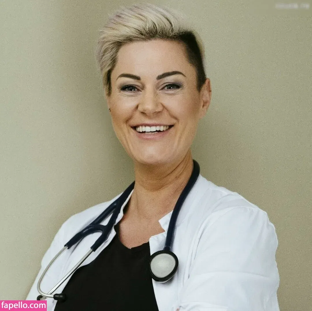 Doc Caro Onlyfans Photo Gallery 