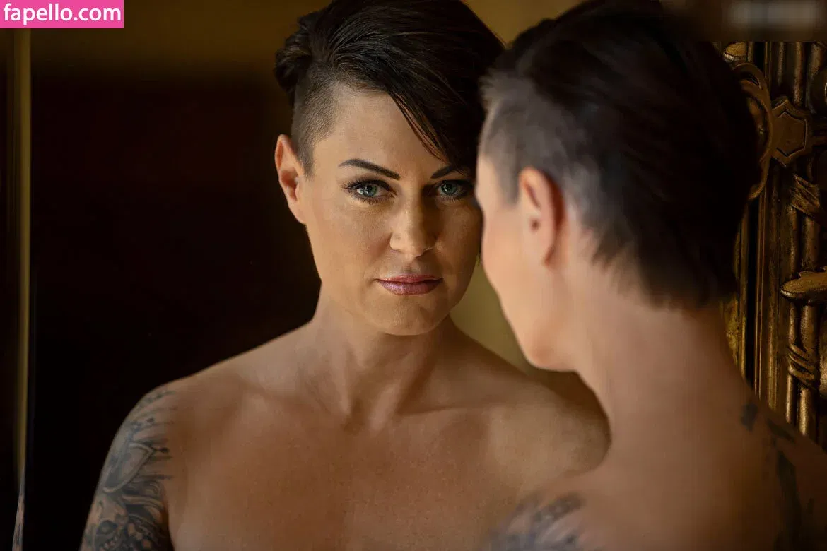 Doc Caro Onlyfans Photo Gallery 