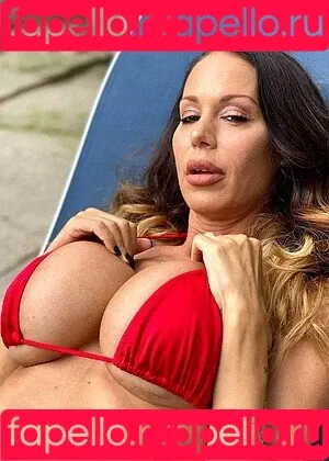 Mckenzie Lee Onlyfans Photo Gallery 