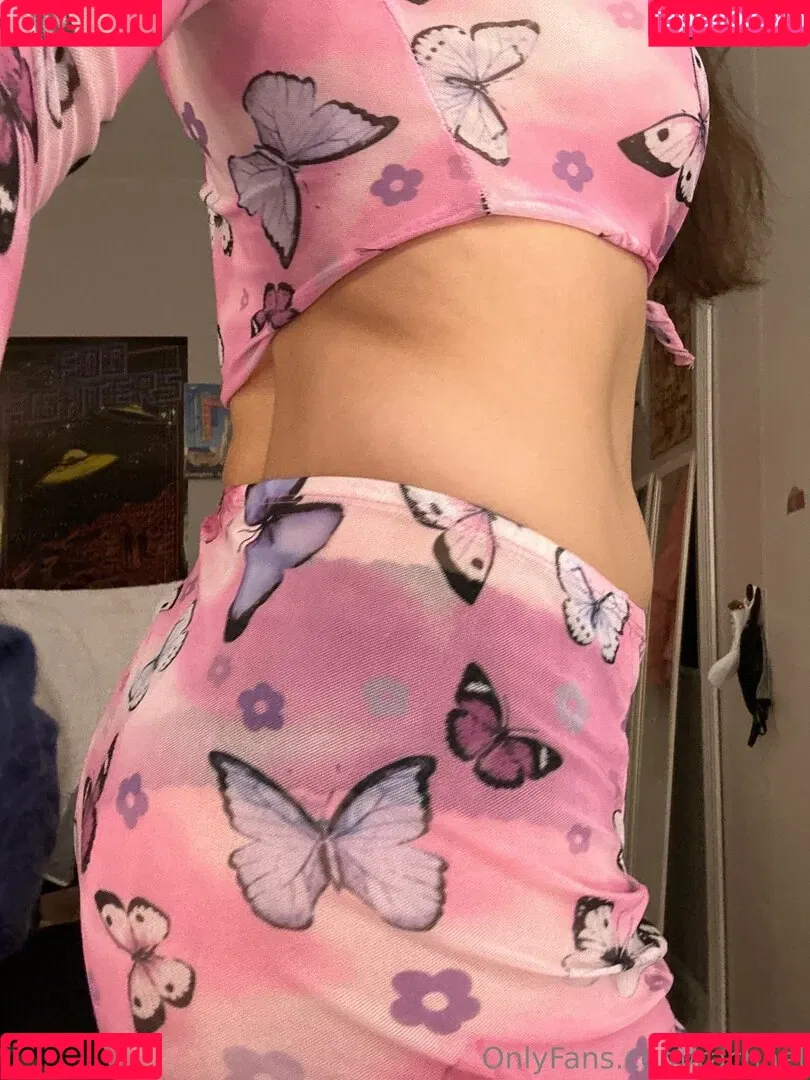 scarl3tw1tch16 Onlyfans Photo Gallery 