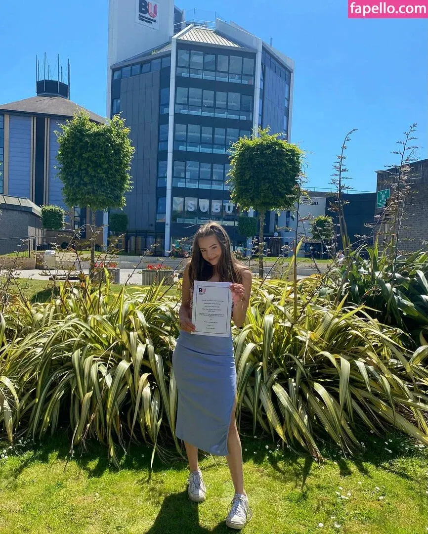 pom_wm Onlyfans Photo Gallery 