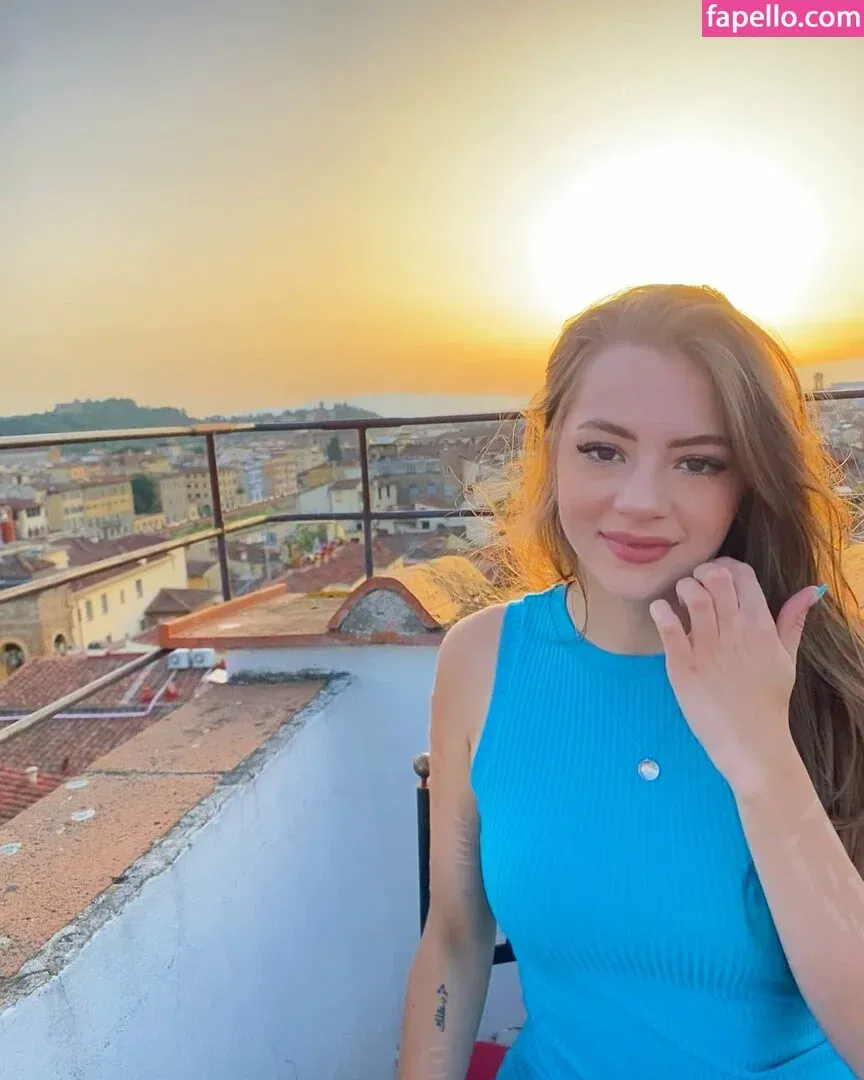 pom_wm Onlyfans Photo Gallery 