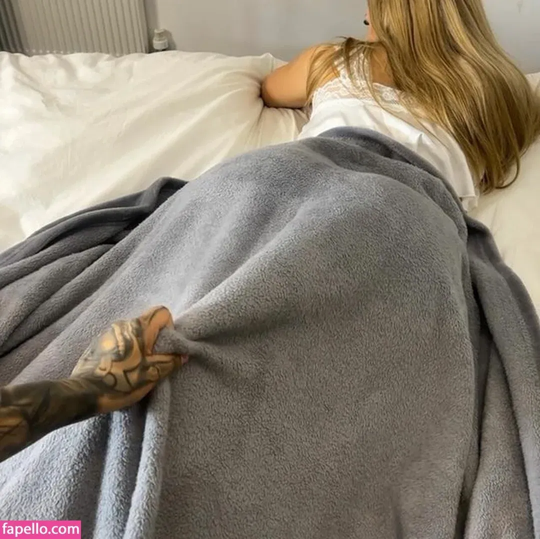 pom_wm Onlyfans Photo Gallery 