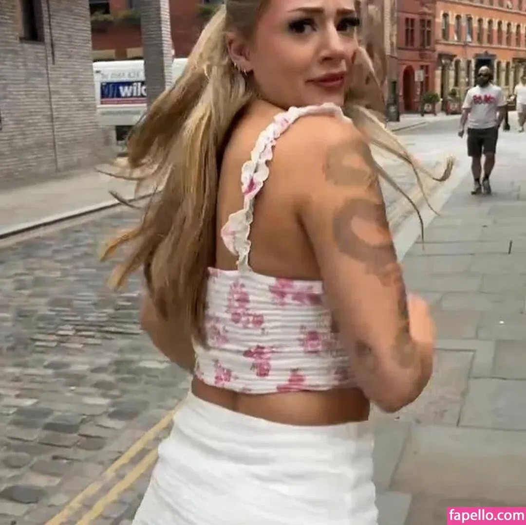 pom_wm Onlyfans Photo Gallery 