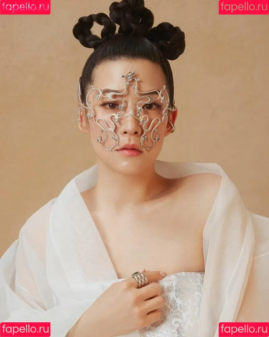 Arden Cho Onlyfans Photo Gallery 