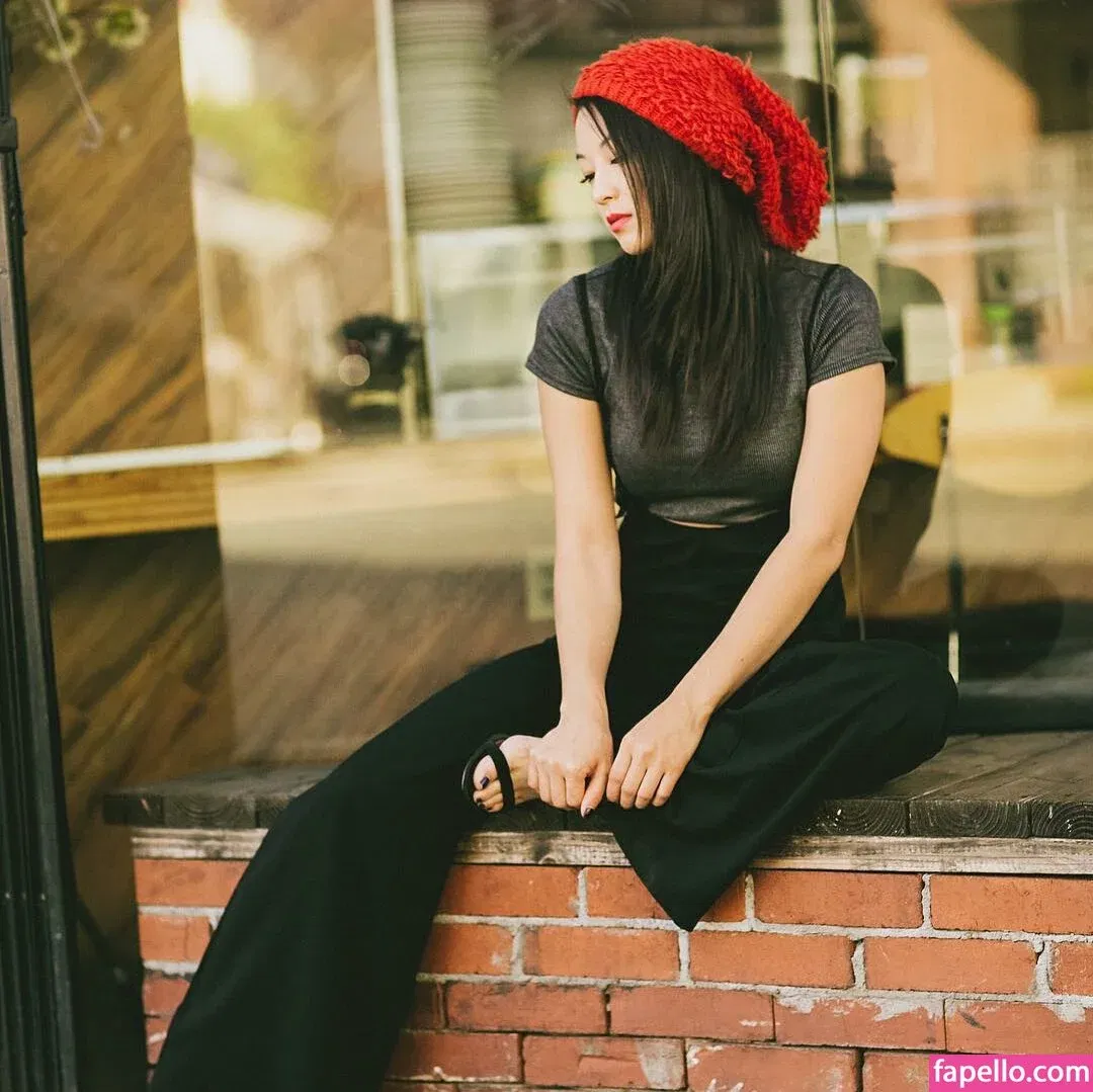 Arden Cho Onlyfans Photo Gallery 