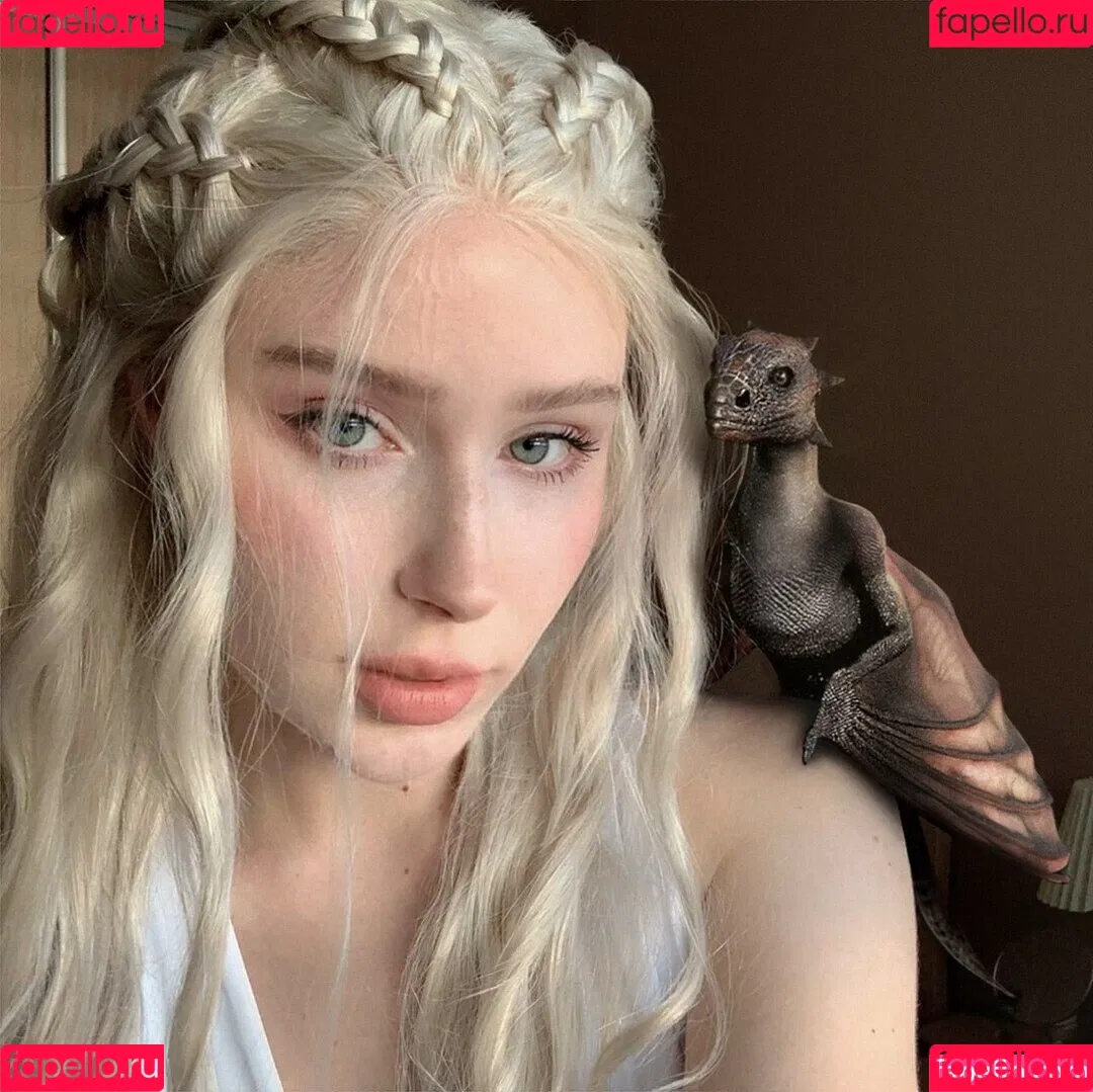 nikkibeiar Onlyfans Photo Gallery 