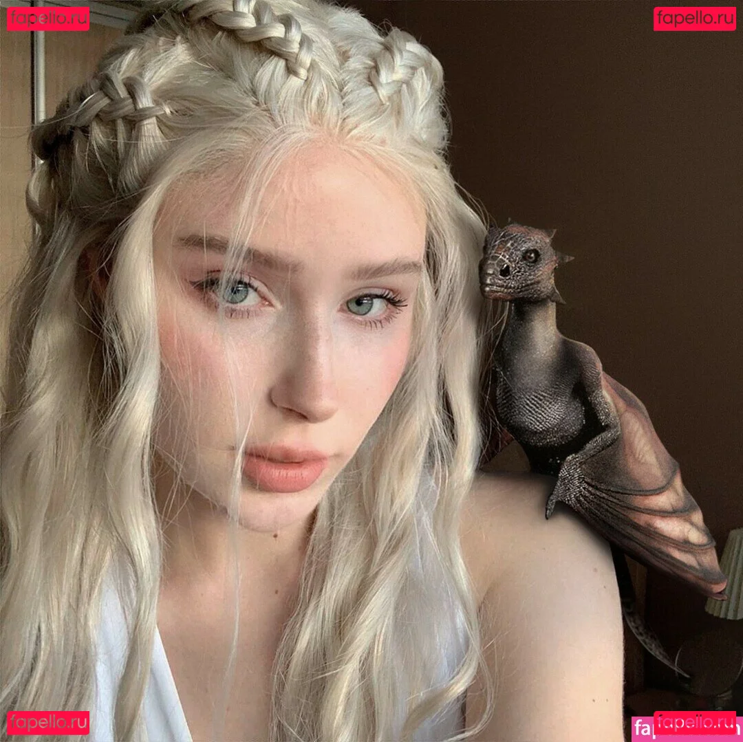 nikkibeiar Onlyfans Photo Gallery 