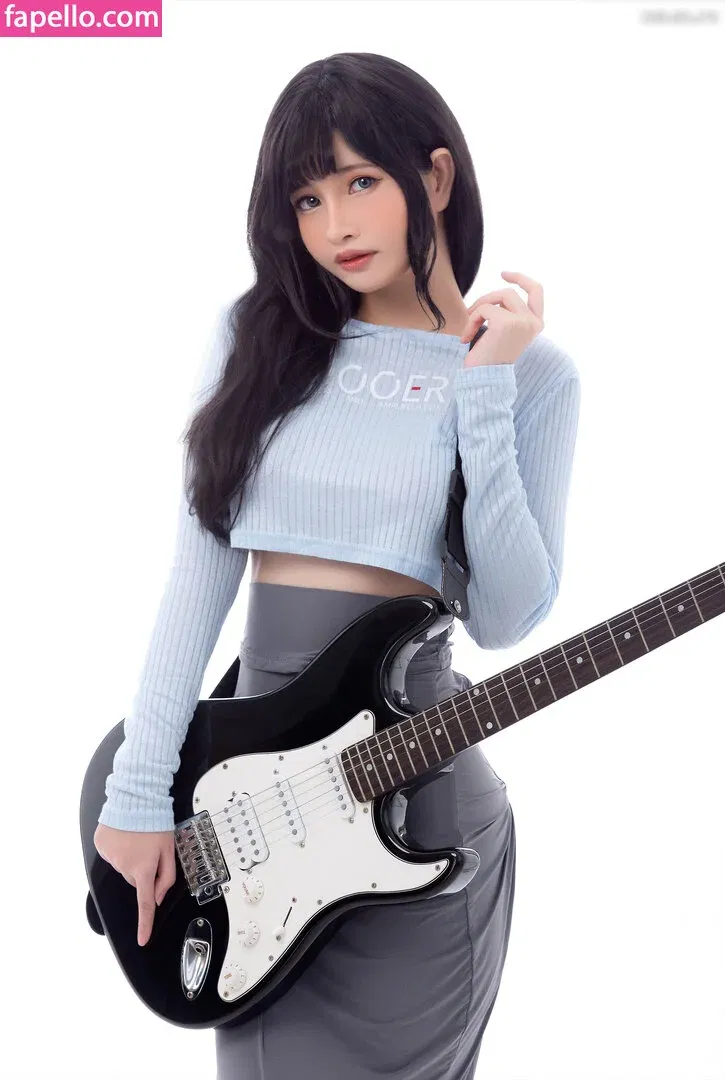 Azami San Onlyfans Photo Gallery 