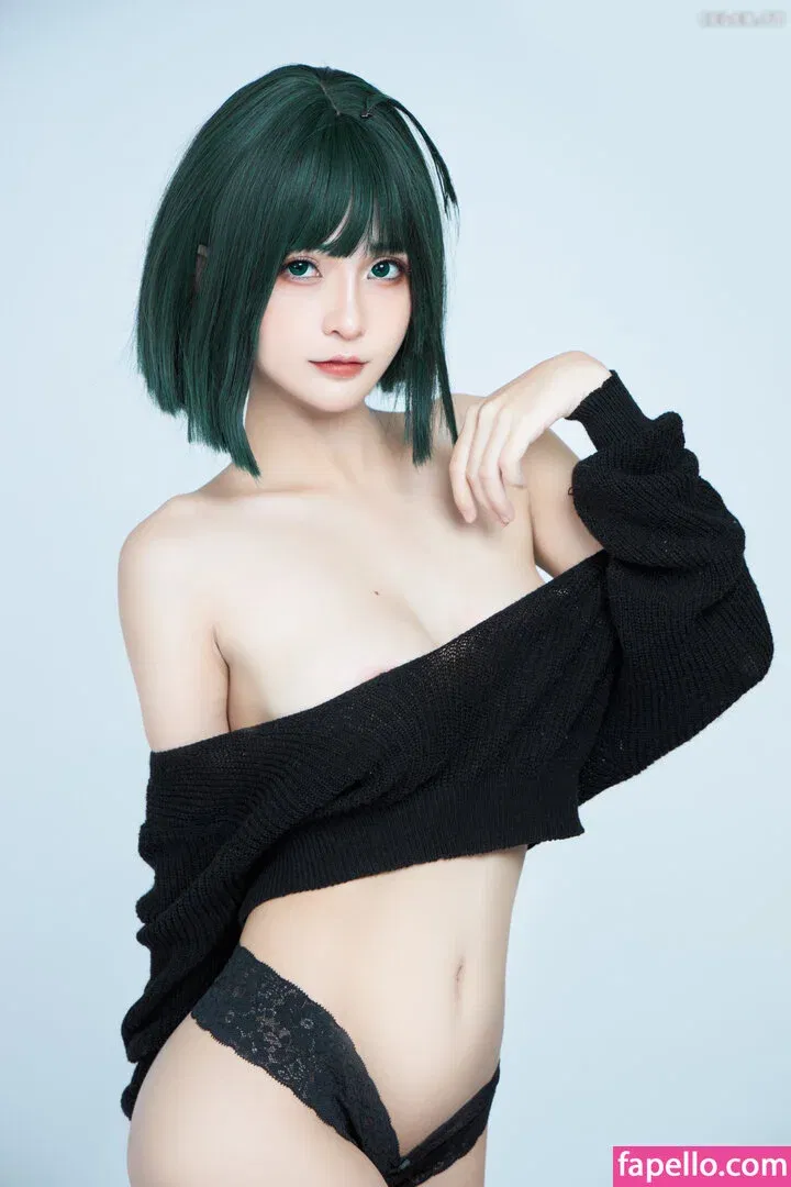 Azami San Onlyfans Photo Gallery 