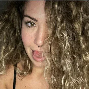 efpeachy Onlyfans Photo Gallery 