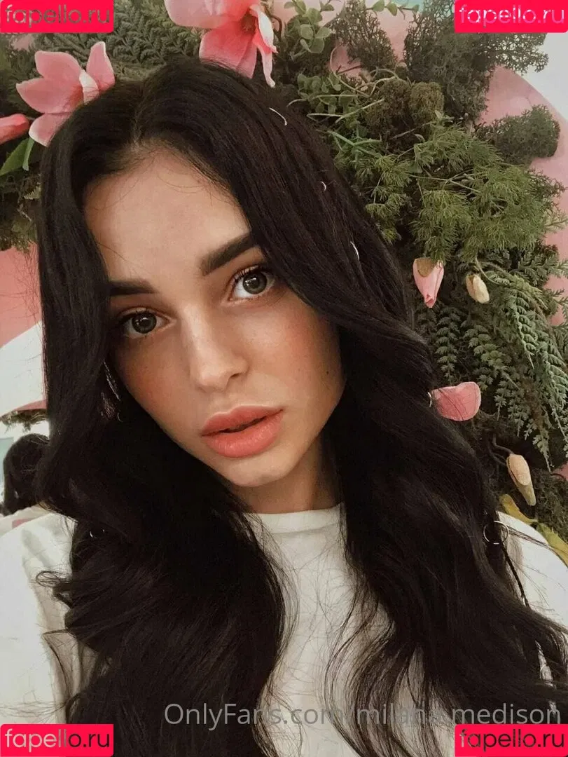 milana.moor Onlyfans Photo Gallery 