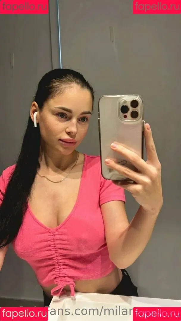 milana.moor Onlyfans Photo Gallery 