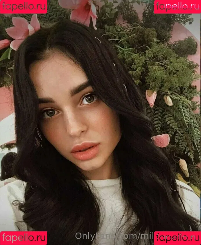 milana.moor Onlyfans Photo Gallery 