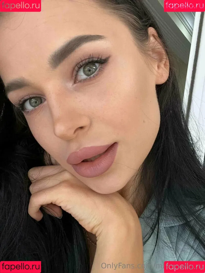milana.moor Onlyfans Photo Gallery 