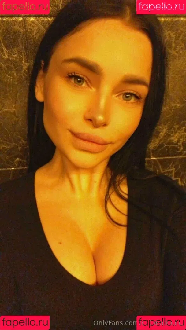 milana.moor Onlyfans Photo Gallery 
