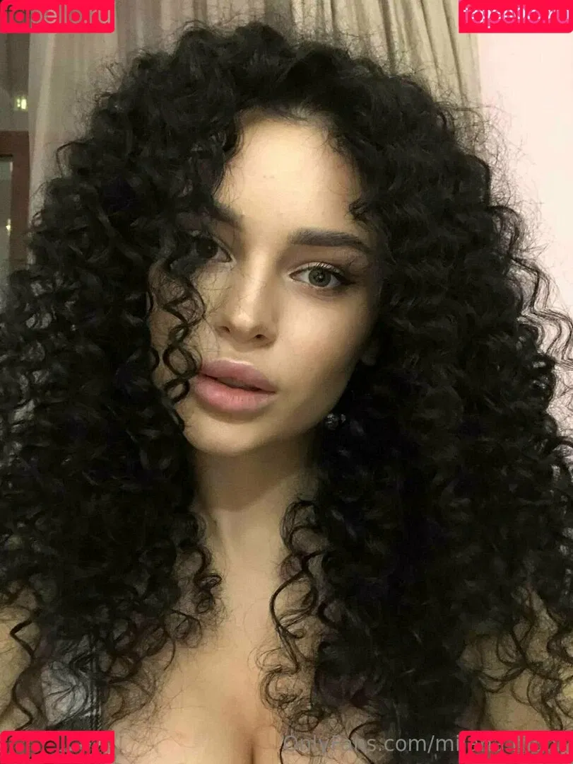 milana.moor Onlyfans Photo Gallery 