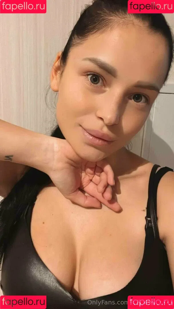 milana.moor Onlyfans Photo Gallery 