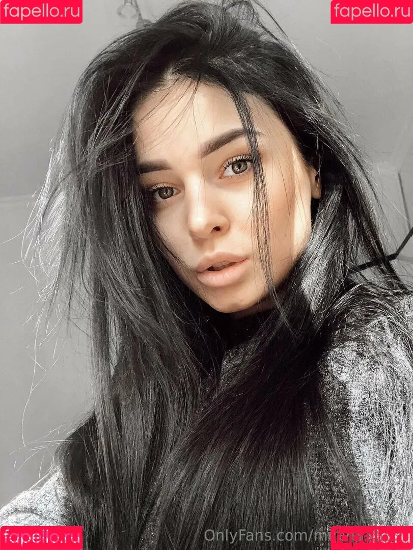 milana.moor Onlyfans Photo Gallery 