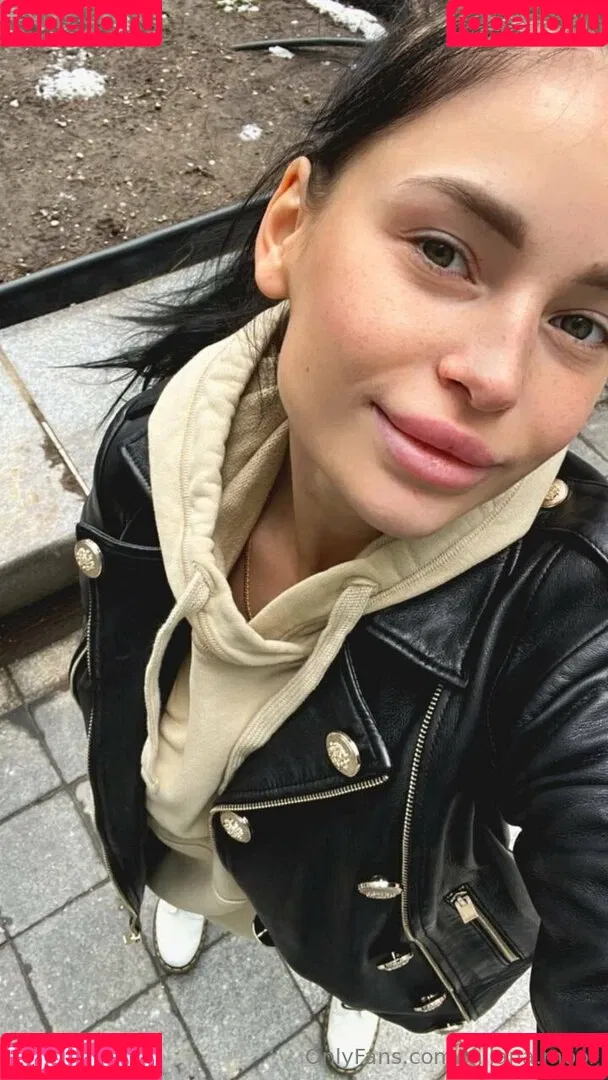 milana.moor Onlyfans Photo Gallery 