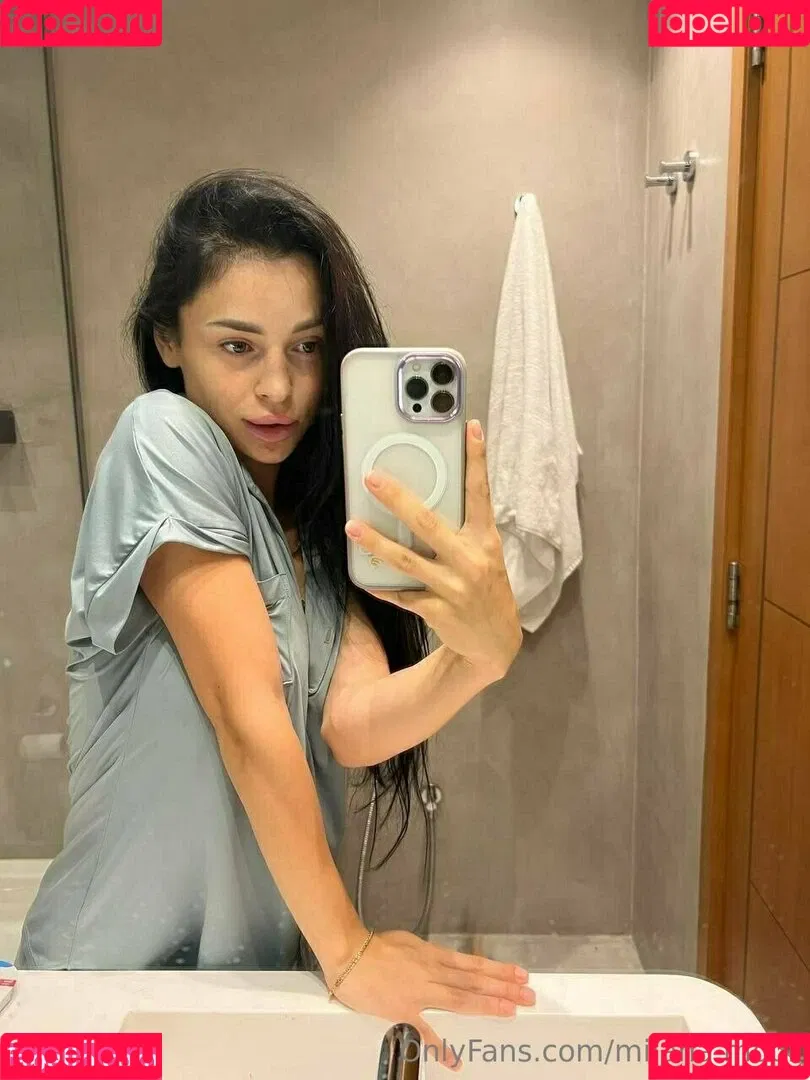 milana.moor Onlyfans Photo Gallery 