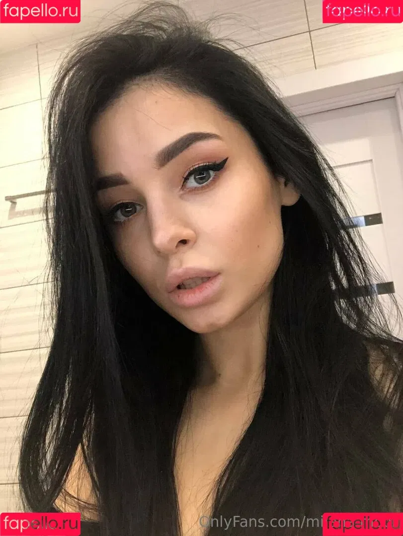 milana.moor Onlyfans Photo Gallery 