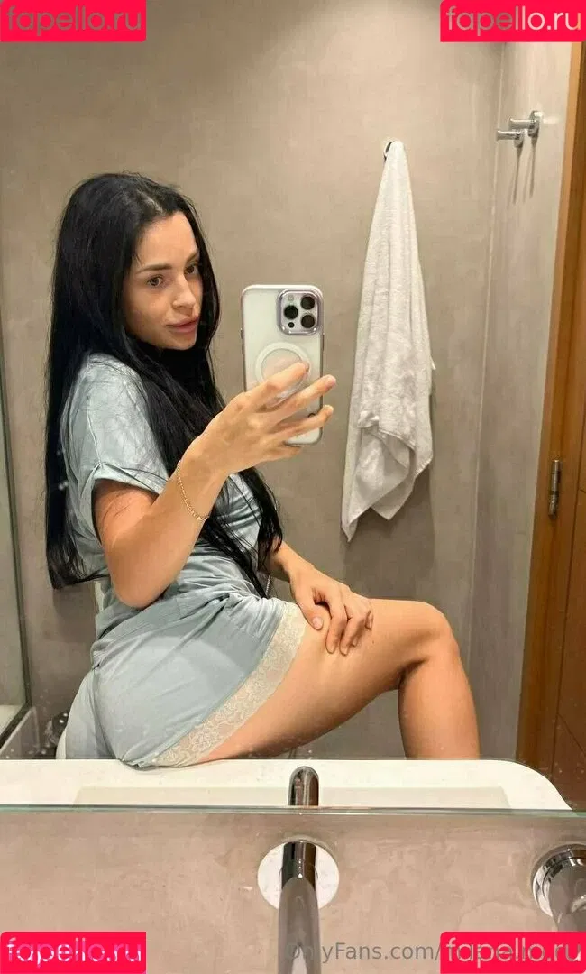 milana.moor Onlyfans Photo Gallery 