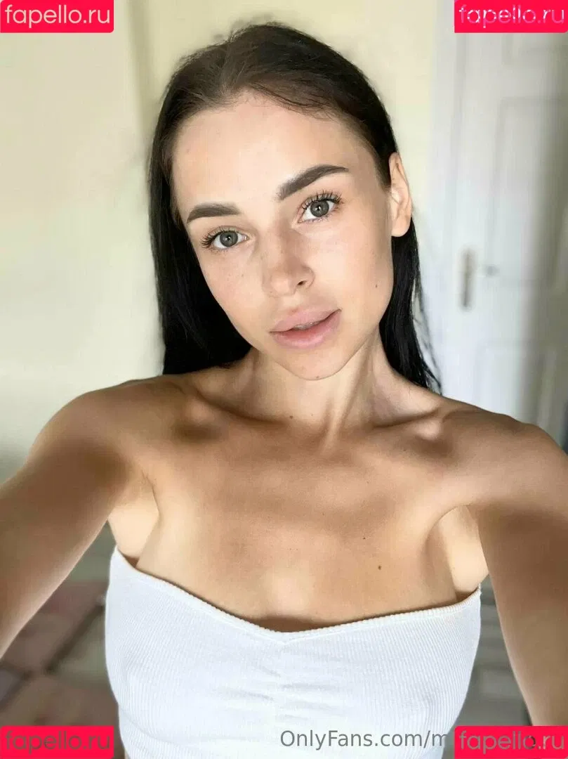 milana.moor Onlyfans Photo Gallery 