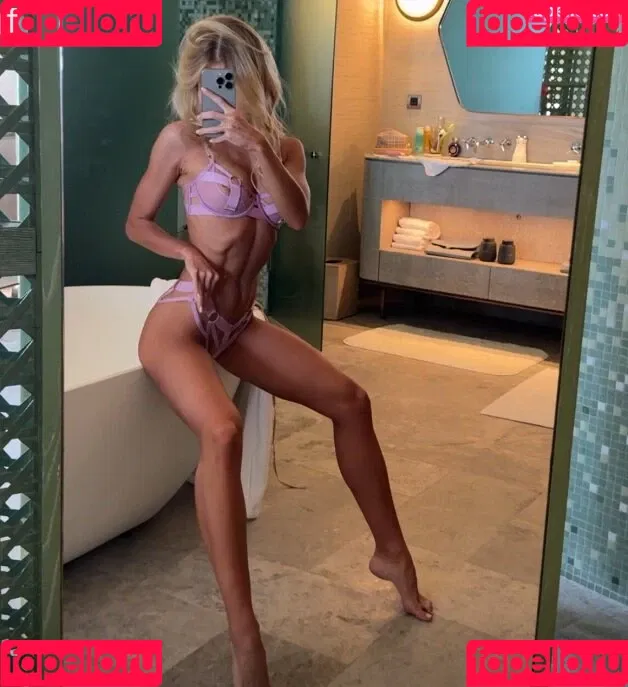 viki_doux Onlyfans Photo Gallery 