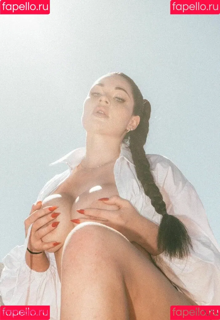 Skyla Novea Onlyfans Photo Gallery 