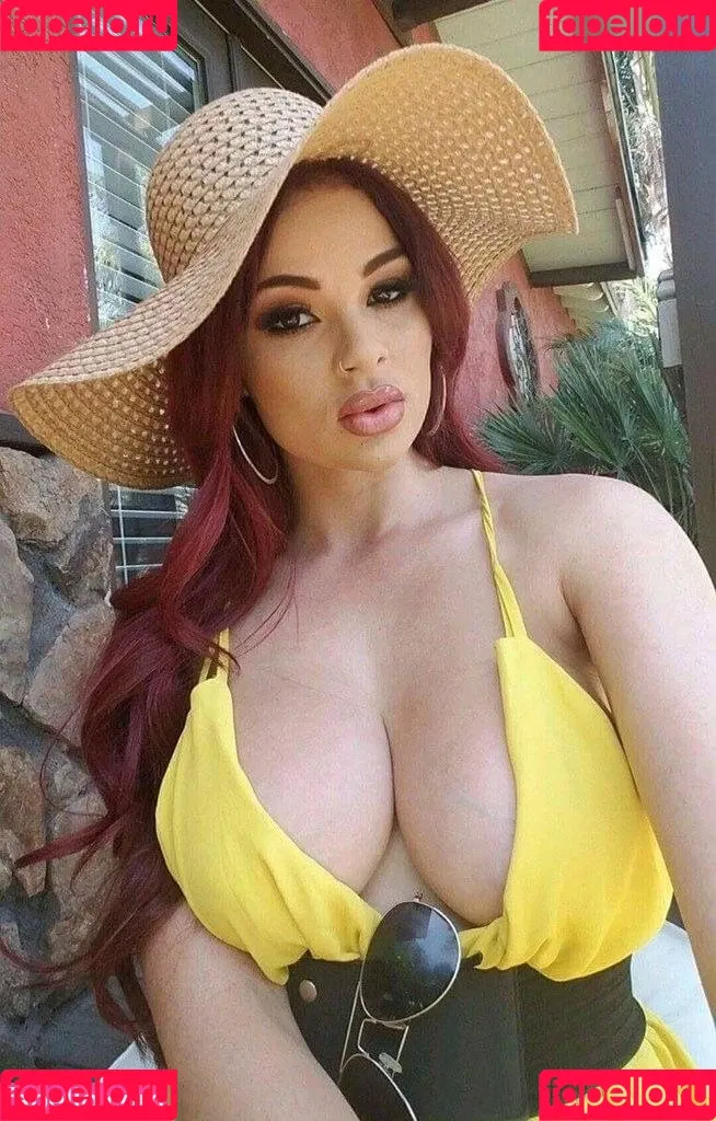 Skyla Novea Onlyfans Photo Gallery 