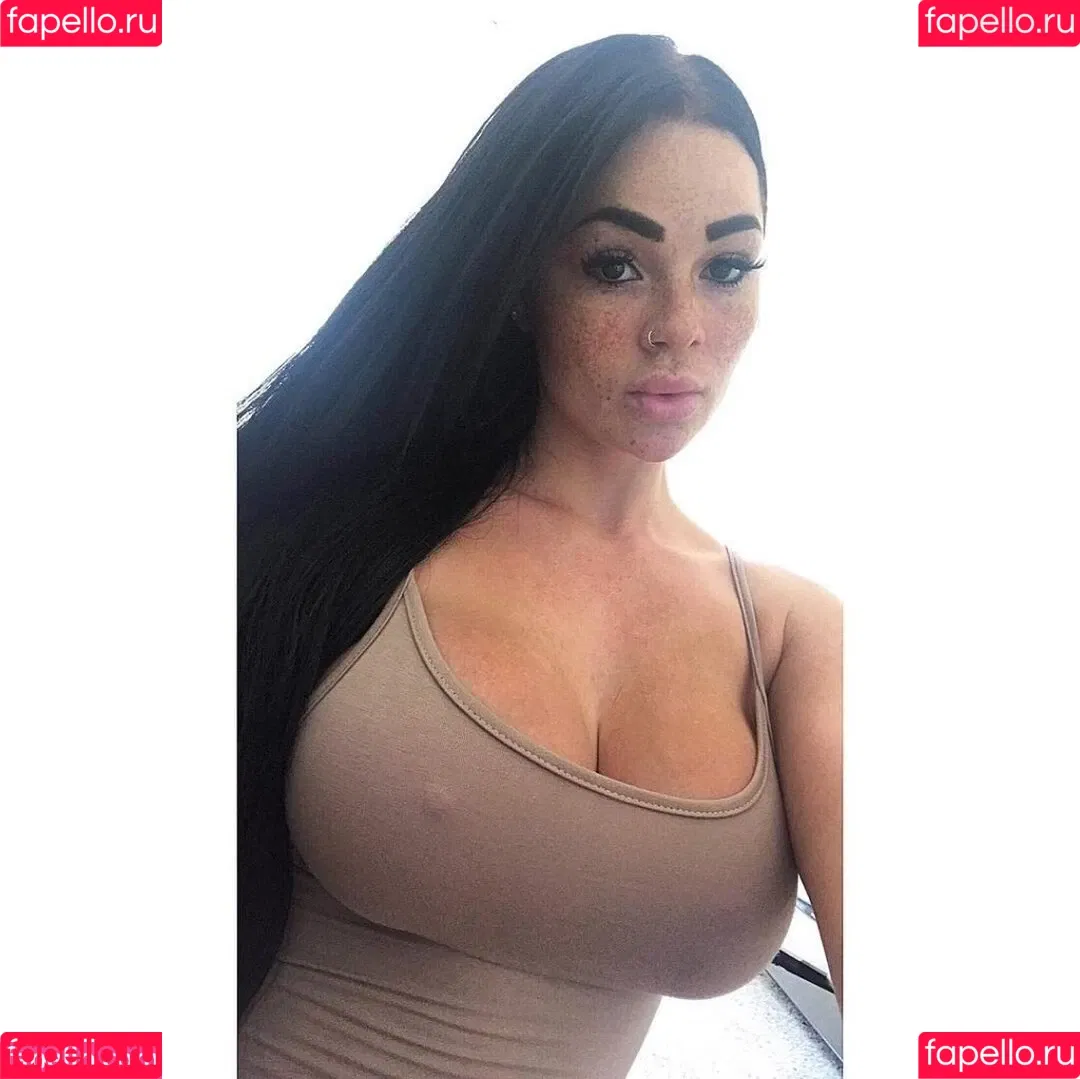 Skyla Novea Onlyfans Photo Gallery 
